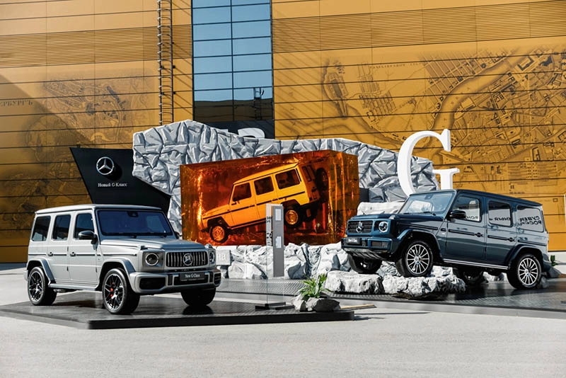 Наша компания осуществила перевозку экспозиции «Мерседес Бенц» на XXII Петербургский международный экономический форум